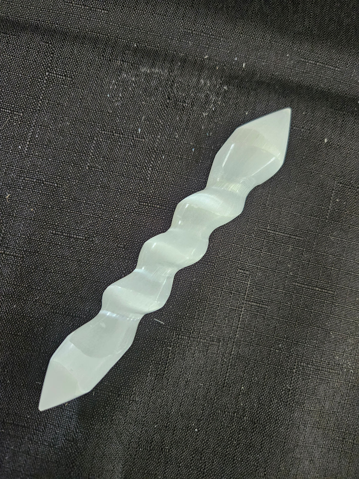 Smooth Selenite Wand – 15 cm