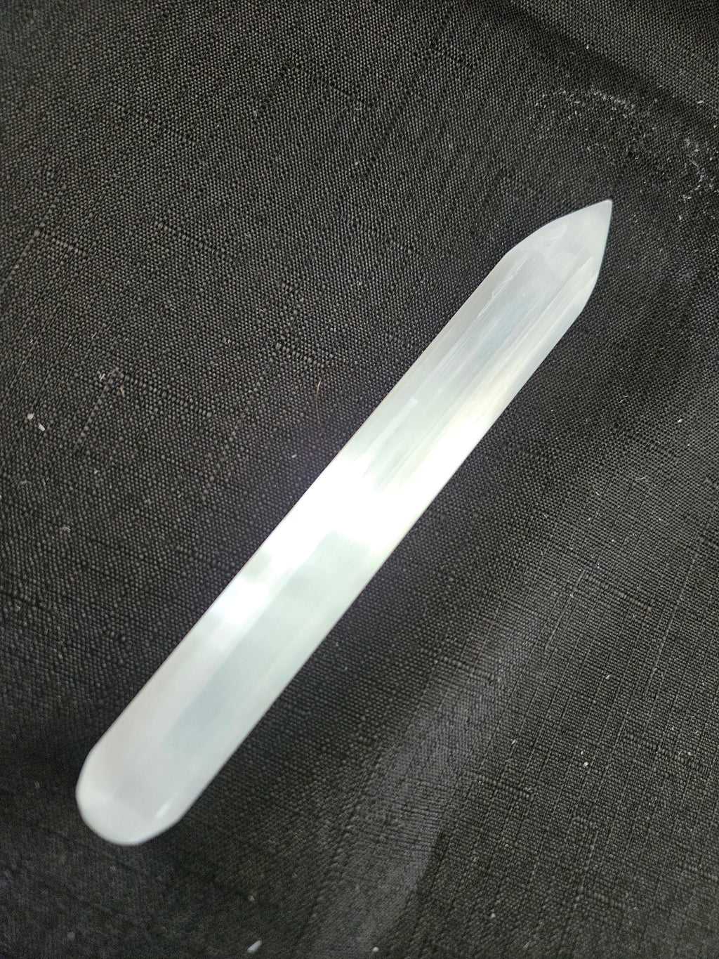 Smooth Selenite Wand – 15 cm